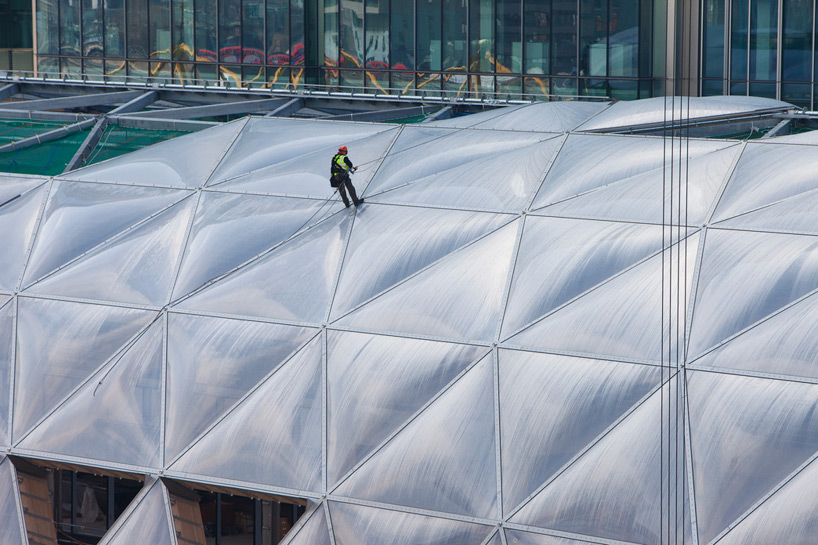 norman foster partners canary wharf crossrail london designboom