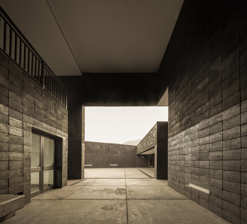 oto arquitectos fogo island park headquarters designboom