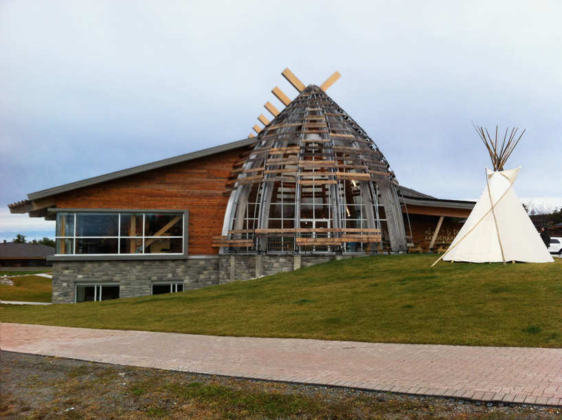 rubin & rotman architects aanischaaukamikw cree cultural institute canada designboom