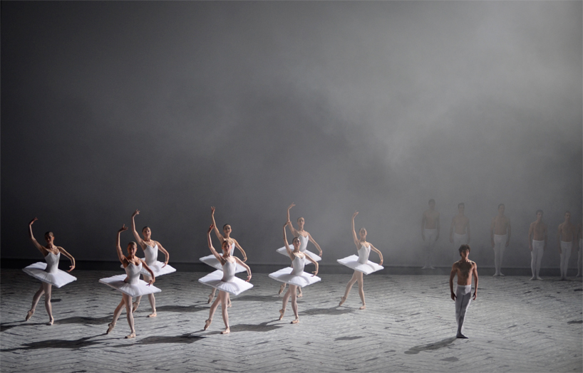 dutch national ballet shows dutch doubles with studio job + viktor&rolf