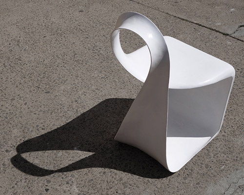 takeshi miyakawa curves ribbon-like mobius chair