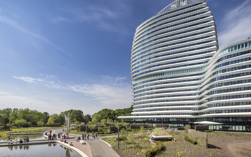 pavilion + underground parking by UNstudio in city garden, groningen