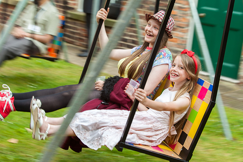 03_swing_it_morag_myerscough_luke_morgan_swinging_bob-collier