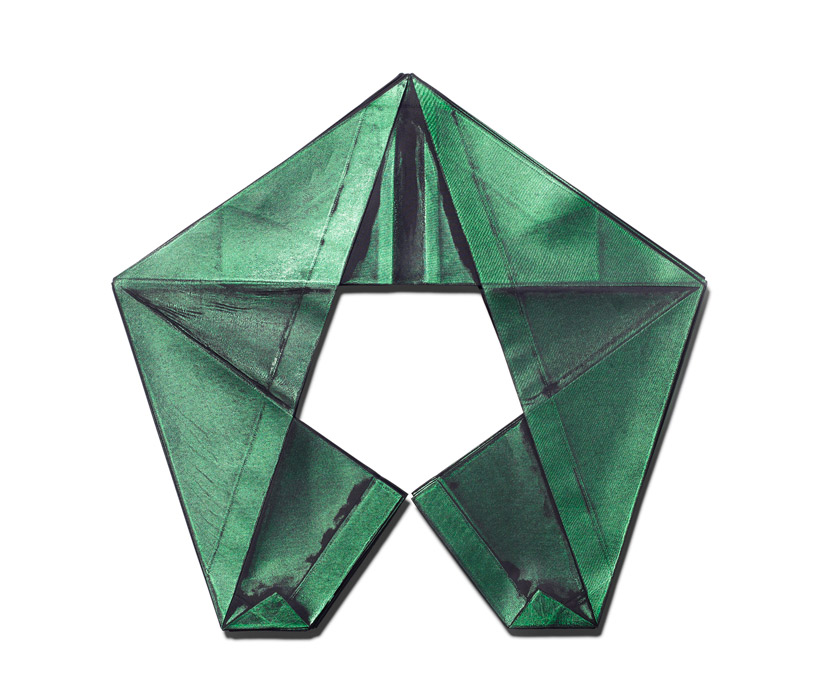 132.5 issey miyake li edelkoort designboom 