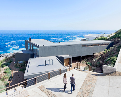 LAND arquitectos catch the views with coastal house in chile