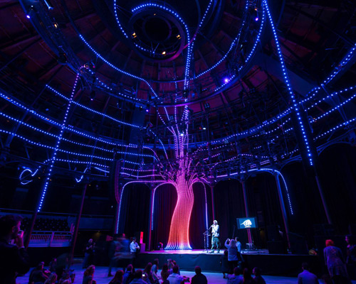 arboreal lightning by atmos studio responds to musical performances