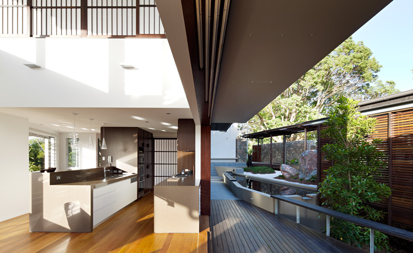 bark design architects maleny glass house mountain house designboom