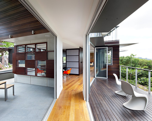 glass house mountain house by bark design in maleny, australia