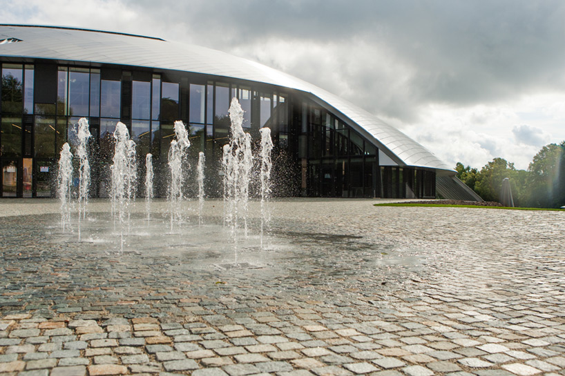 bernard tschumi architects carnal hall le rosey designboom