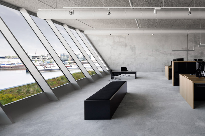i29 interior vmx architects mediaxplain office amsterdam