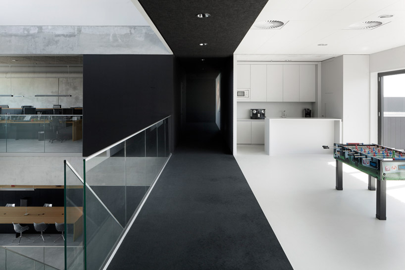 i29 interior vmx architects mediaxplain office amsterdam