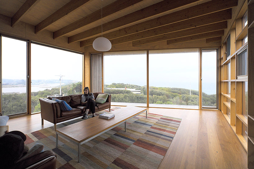 itn architects great ocean road house australia