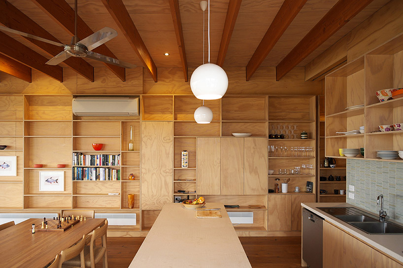 itn architects great ocean road house australia
