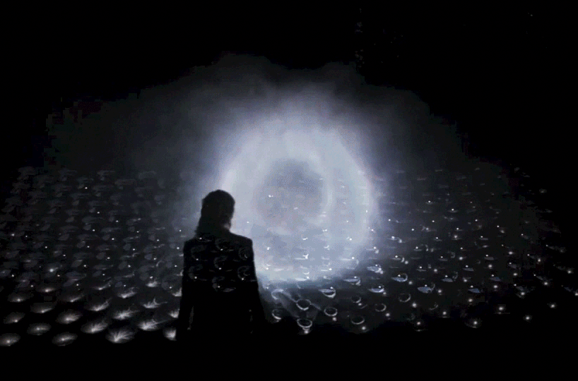 kimchi and chips materializes 3-dimensional sculptures from light