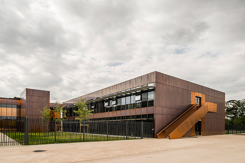 lcr architects labarthe sur lez public school france
