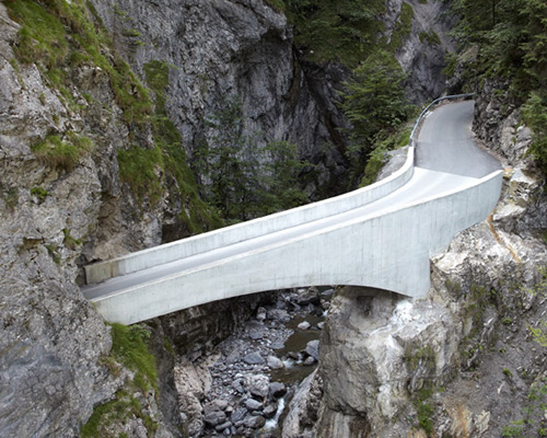 marte marte architekten arches schaufelschlucht bridge in austrian mountains