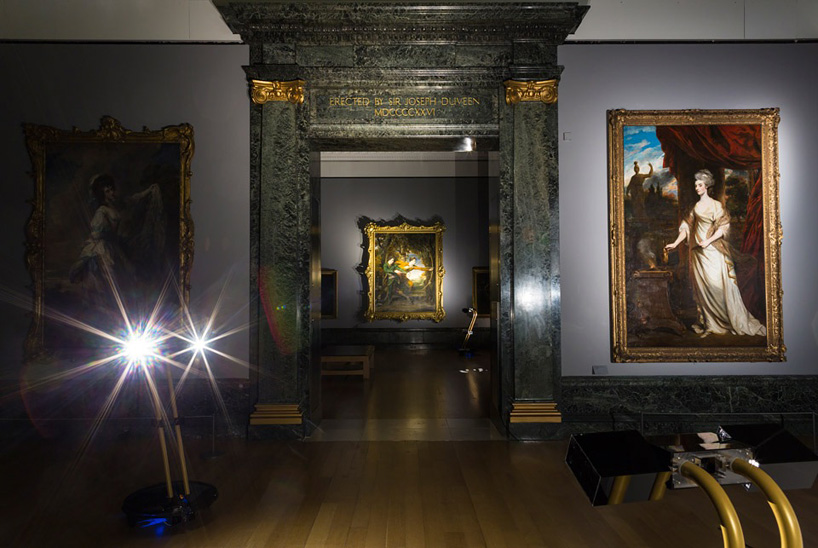 self-controlled robots allow to you roam tate's galleries after dark