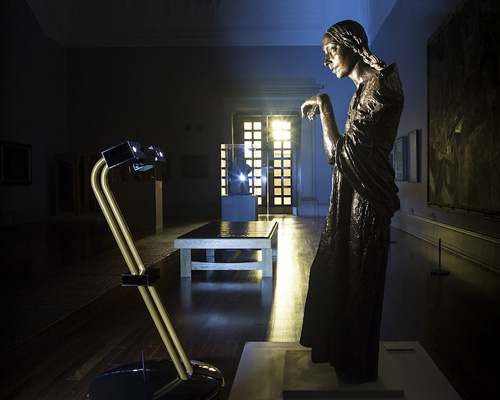 self-controlled robots let you roam tate britain after dark