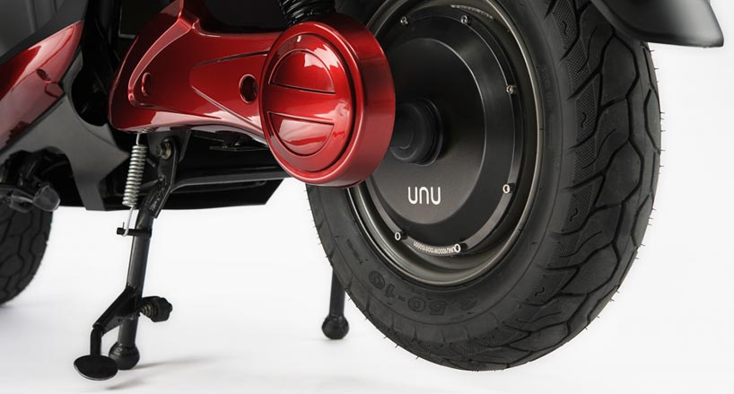 100 km range UNU electric scooter features portable batteries
