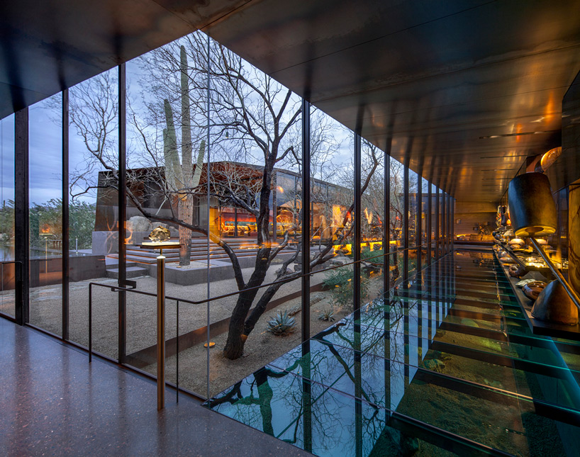 wendell burnette architects desert courtyard house designboom