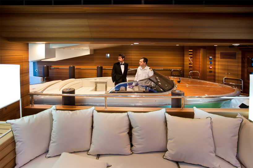 CRN-mega-yachts-j'ade-designboom091