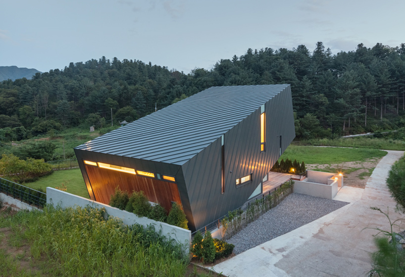 PRAUD leaning house chungpyong korea