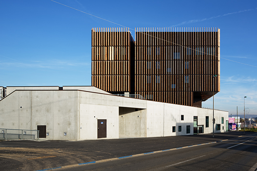 badia berger architectes mantois technology center designboom