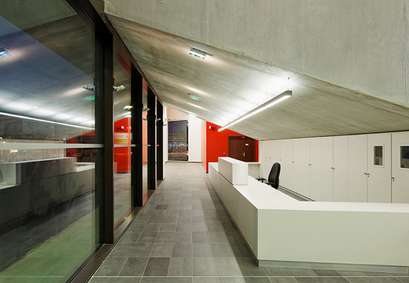 badia berger architectes mantois technology center designboom