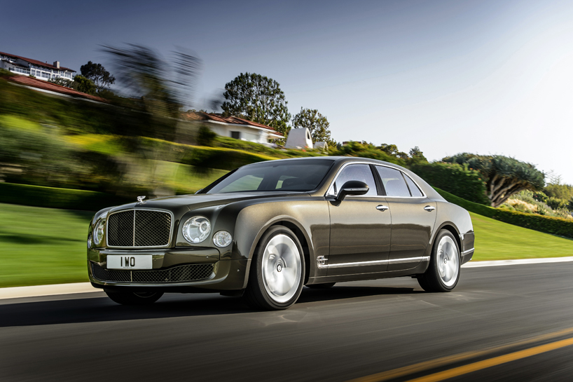 bentley mulsanne speed accelerates luxury and performance to 305 km/h