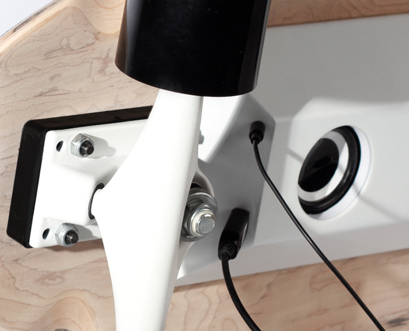 chargeboard-designboom04