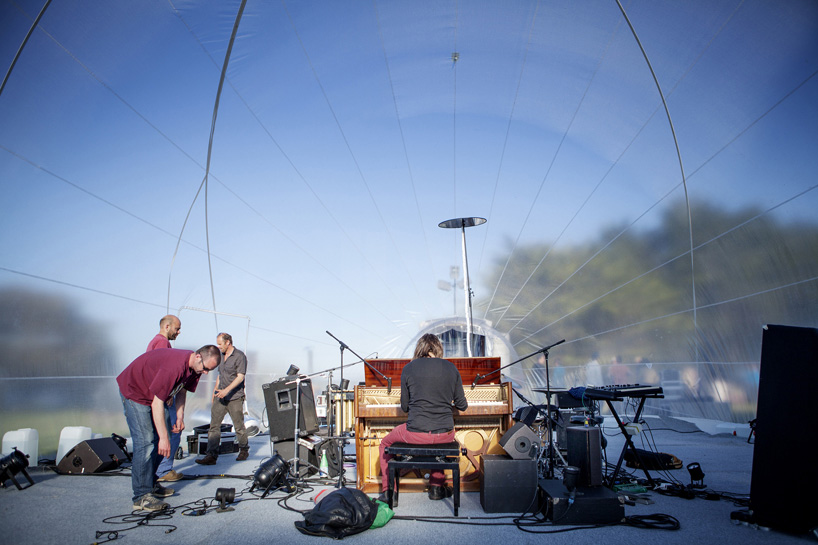 collectif de la meute raumlabor la bull d air inflatable structure france