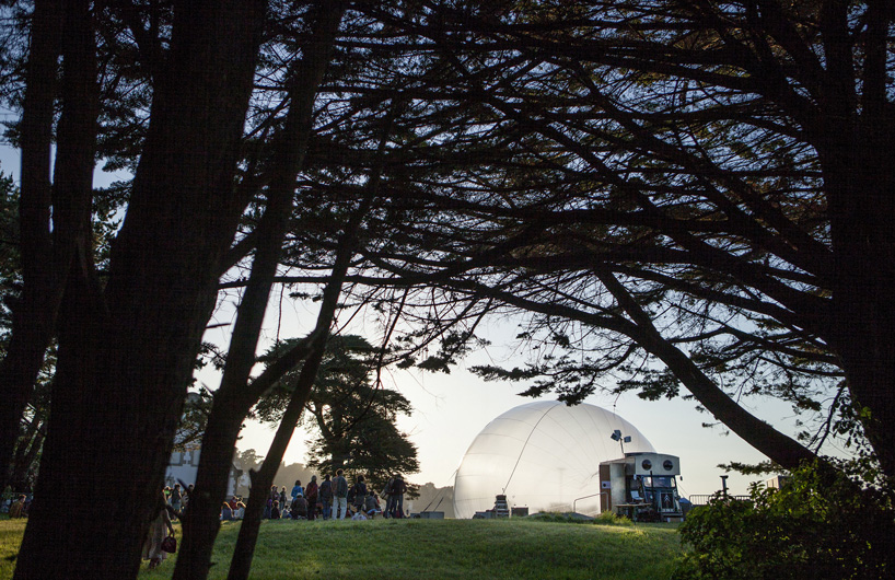 collectif de la meute raumlabor la bull d air inflatable structure france