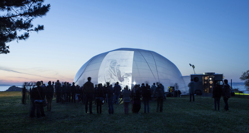 collectif-de-la-meute-raumlabor-la-bull-d-air-inflatable-structure-france-designboom-07