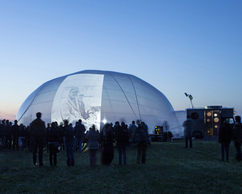 collectif de la meute + raumlabor create nomadic inflatable architecture