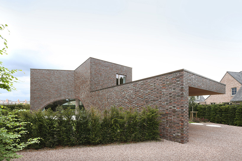 dieter de vos architecten triple brick arch house