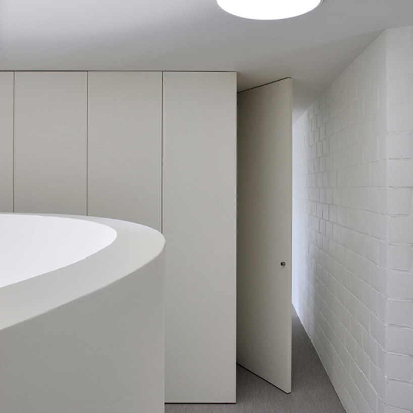 dieter de vos architecten triple brick arch house