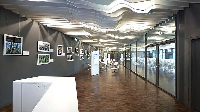 group8 icrc humanitarium france