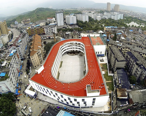 LYCS architecture shapes primary school in china with rooftop running track