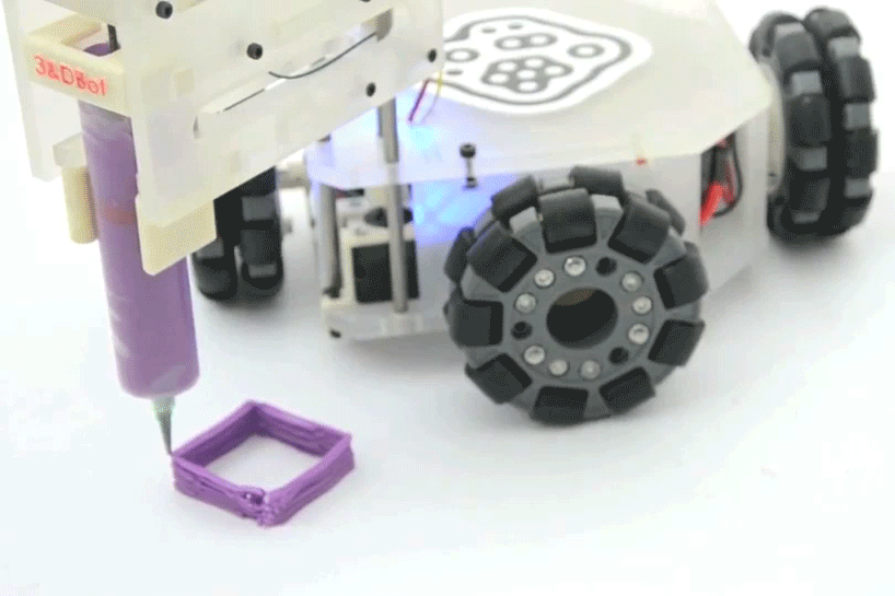 PUC-rio's design labs put the 3D printing process in motion with 3&Dbot