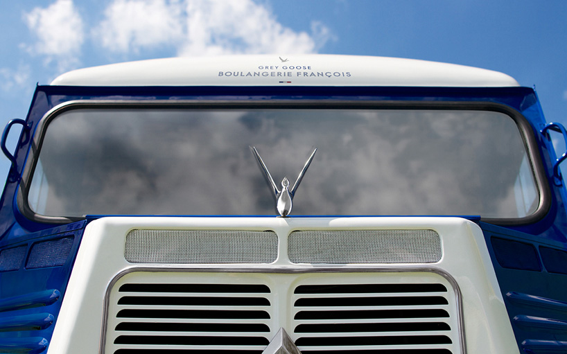 ragged edge the worlds most intimate martini bar van grey goose