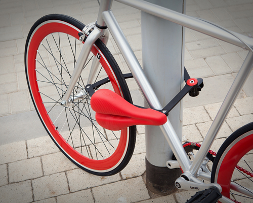 seatylock secures your bike by transforming its saddle into a lock