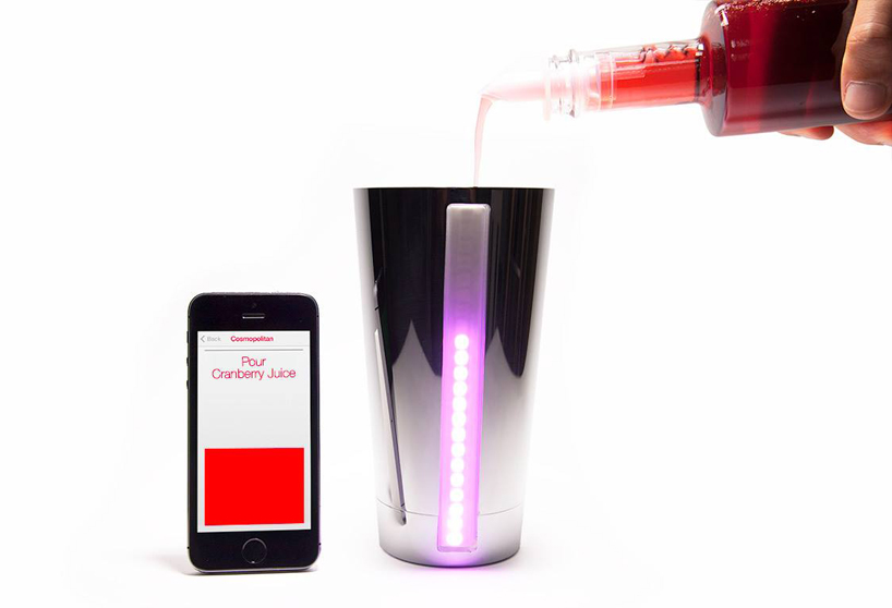 B4RM4N smart shaker and integrated app mixes perfect cocktails