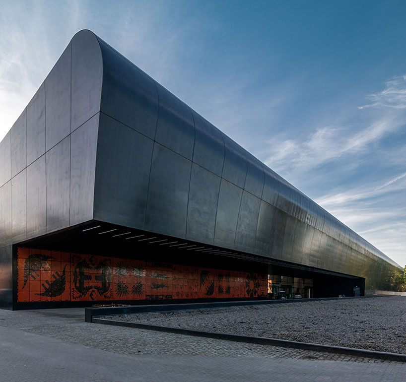 arc2 completes the massive afrykarium oceanarium in wroclaw