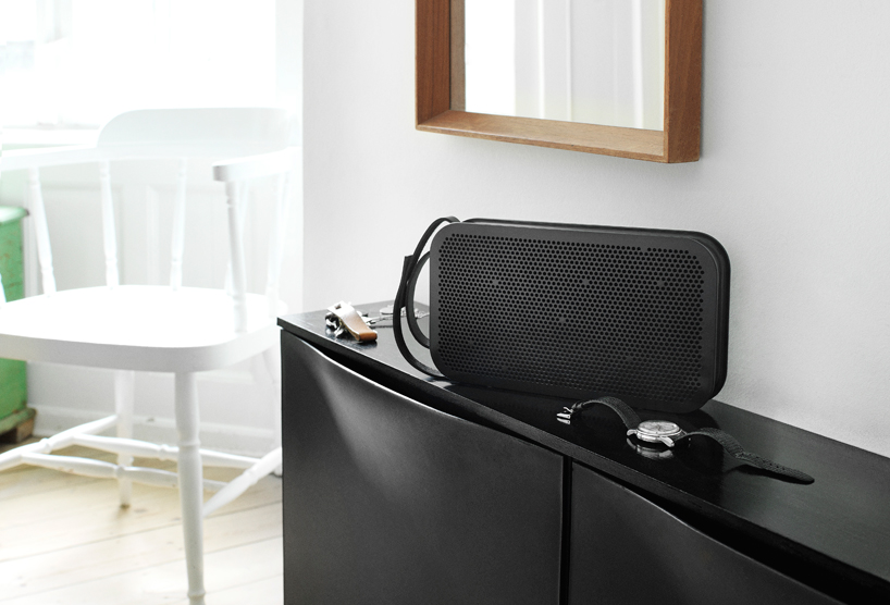 Veranderlijk gevogelte Uit beoplay A2 portable, bluetooth speakers from B&O PLAY by bang & olufsen