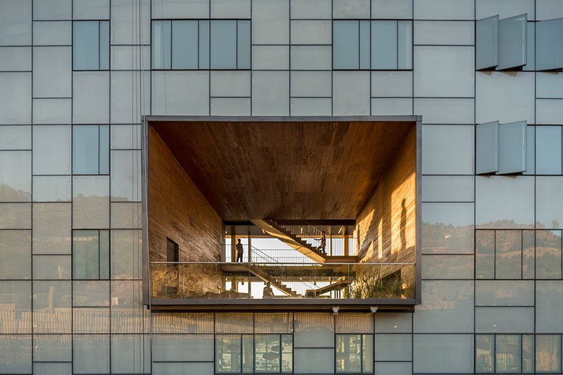 duquemotta_UDP_db_06