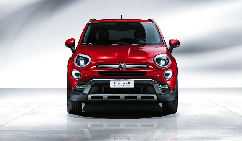fiat 500X compact crossover offers a metropolitan and off-road version