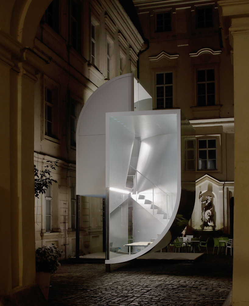 jiri prihoda forms glass dwelling to sit on the edge of a coast