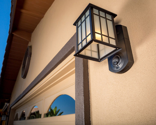 kuna smart camera outdoor light remotely prevents break-ins