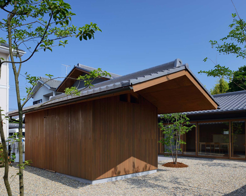 dai nagasaka's house in nijyooji features oversized gabled roof