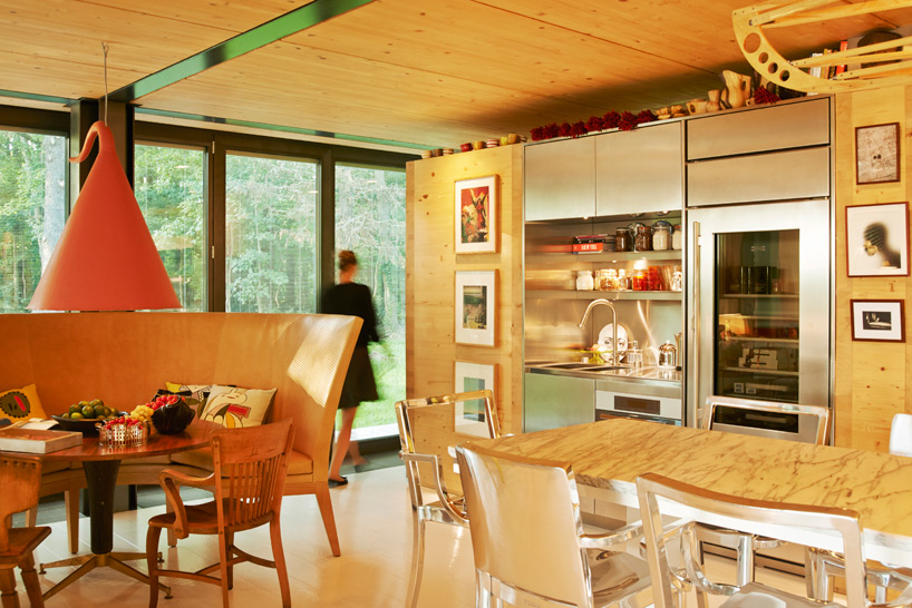 philippe-starck-riko-p.a.t.h.-prefab-house-designboom-07